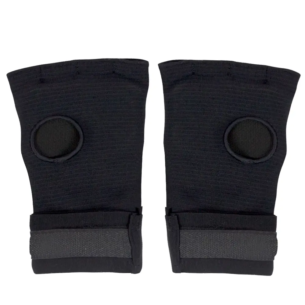 Fairtex HW3 Quick Hand Wraps Black 2 Fairtex HW3 Quick Hand Wraps Black - Image 2