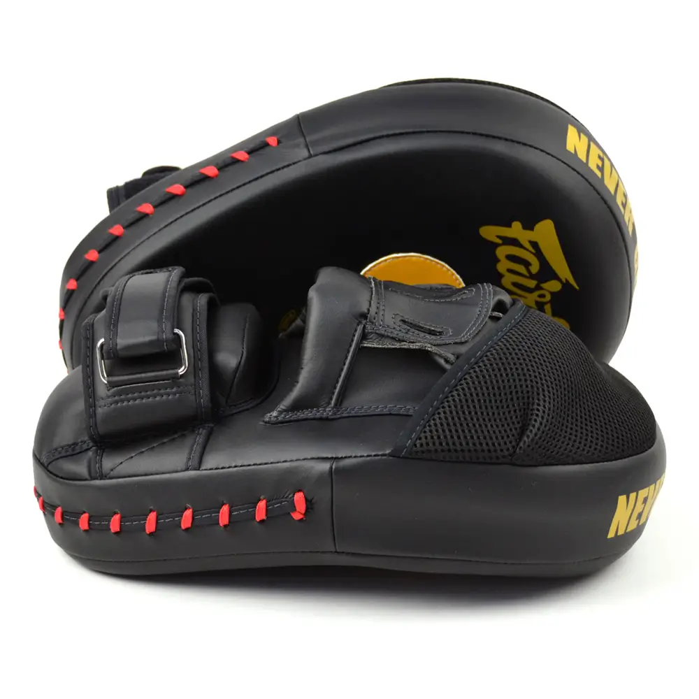 Fairtex FMV13 Maximized Focus Mitts Black-Gold 2 Fairtex FMV13 Maximized Focus Mitts Black-Gold - Image 2