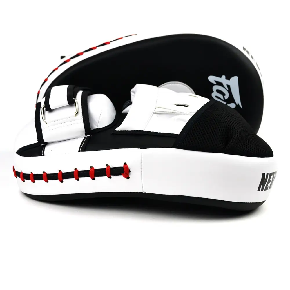 Fairtex FMV13 Maximized Focus Mitts Black-White 2 Fairtex FMV13 Maximized Focus Mitts Black-White - Image 2